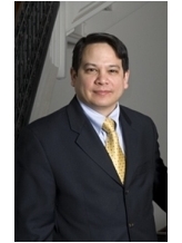 Eric R Oalican