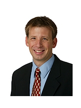 Nathan R Maki